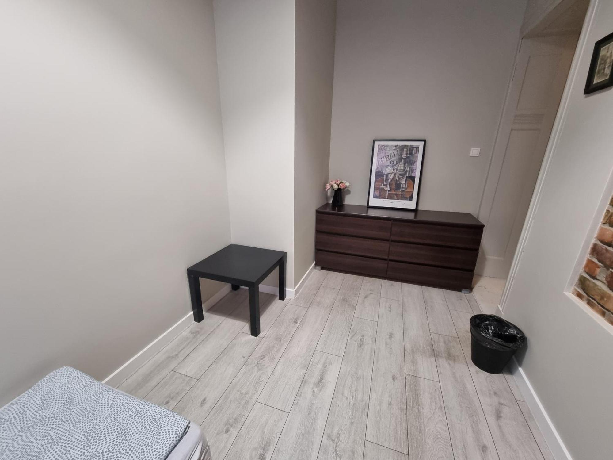 Tanie Spanie Przy Targach Poznanskich - Zameldowanie Bezobslugowe- Bagian luar foto